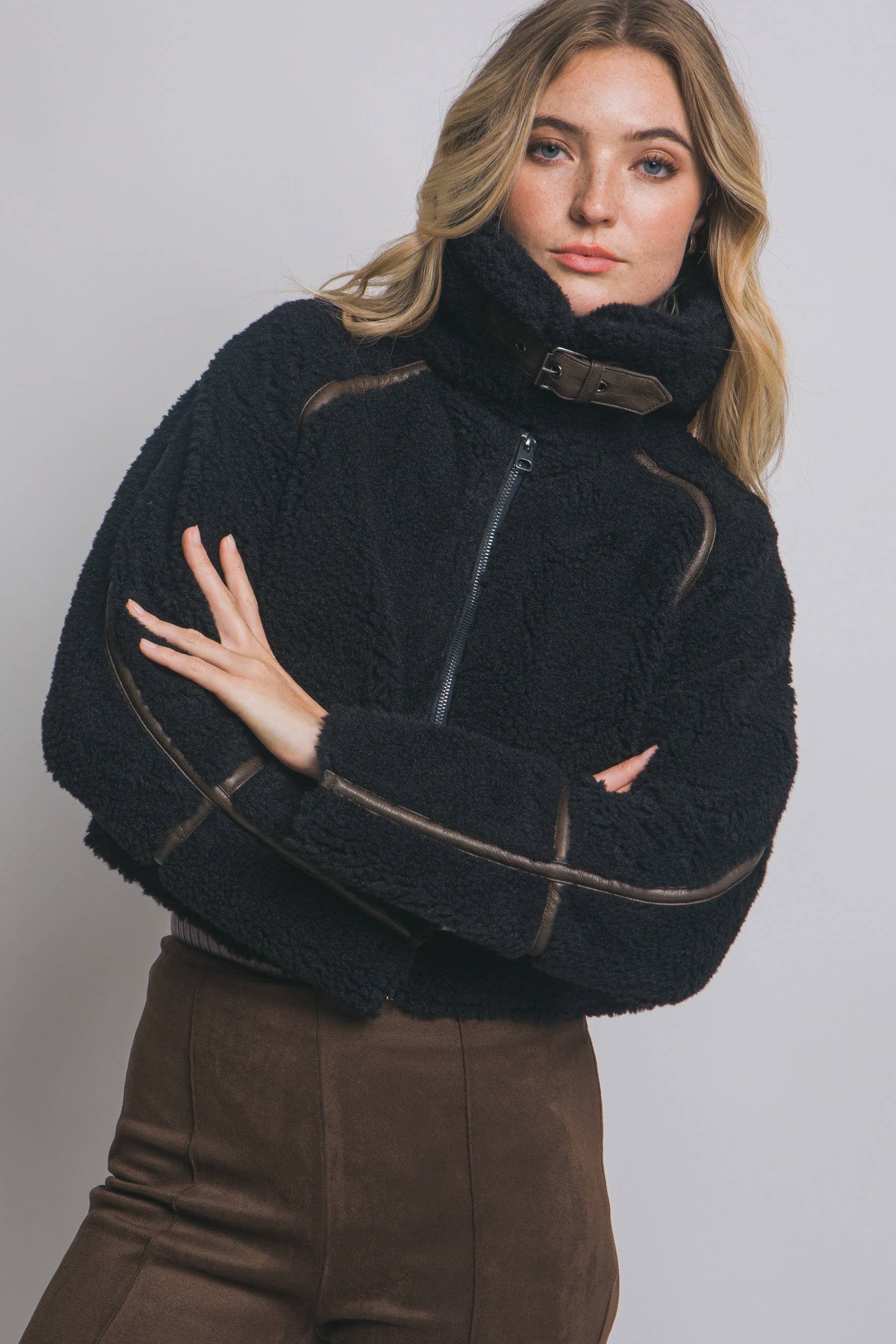 1111 Faux Fur Trimmed Jacket w/ Pockets SI-28827