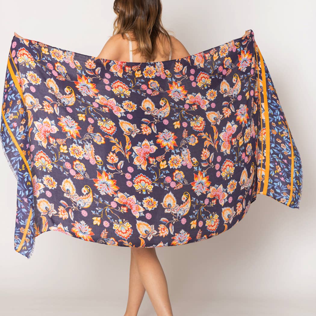 Realistic Flowers Print Lightweight Scarves