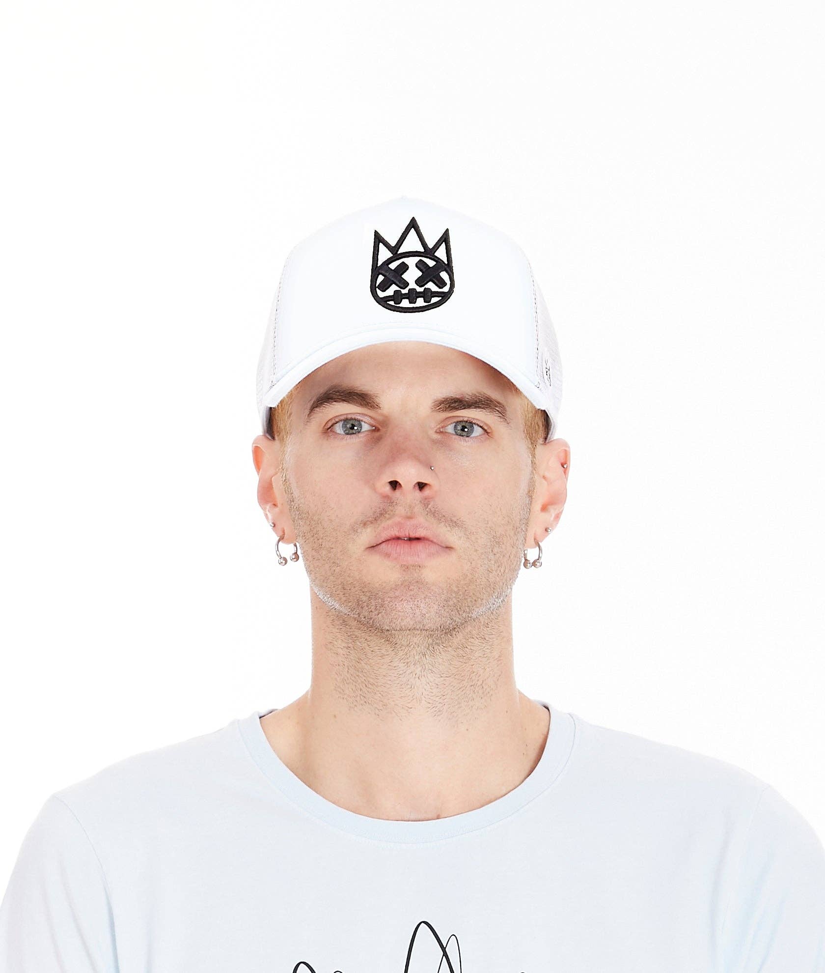 Mesh Back Trucker Curved Visor Cap in White
