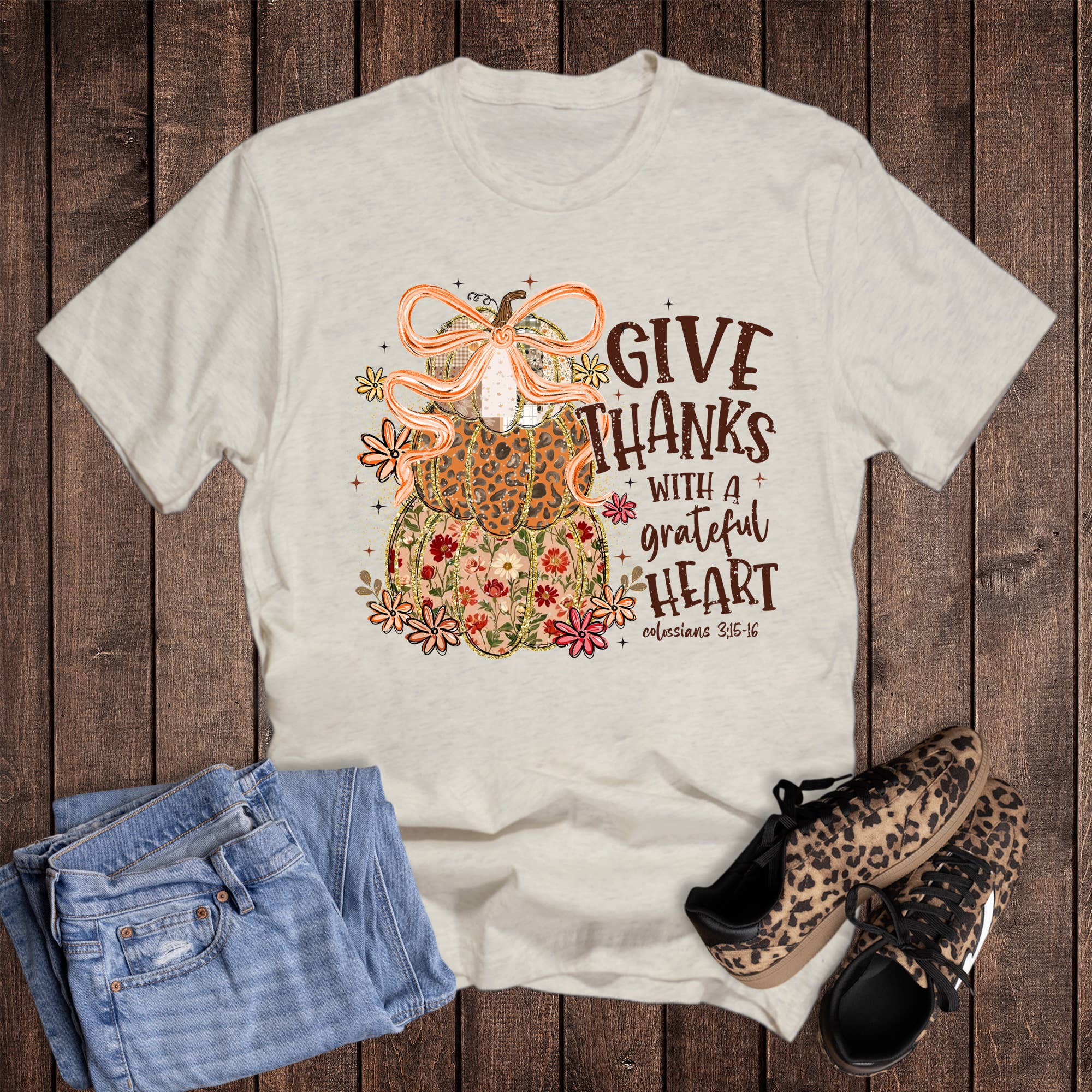 Fall Thanksgiving Give Thanks Grateful Heart Graphic Tee
