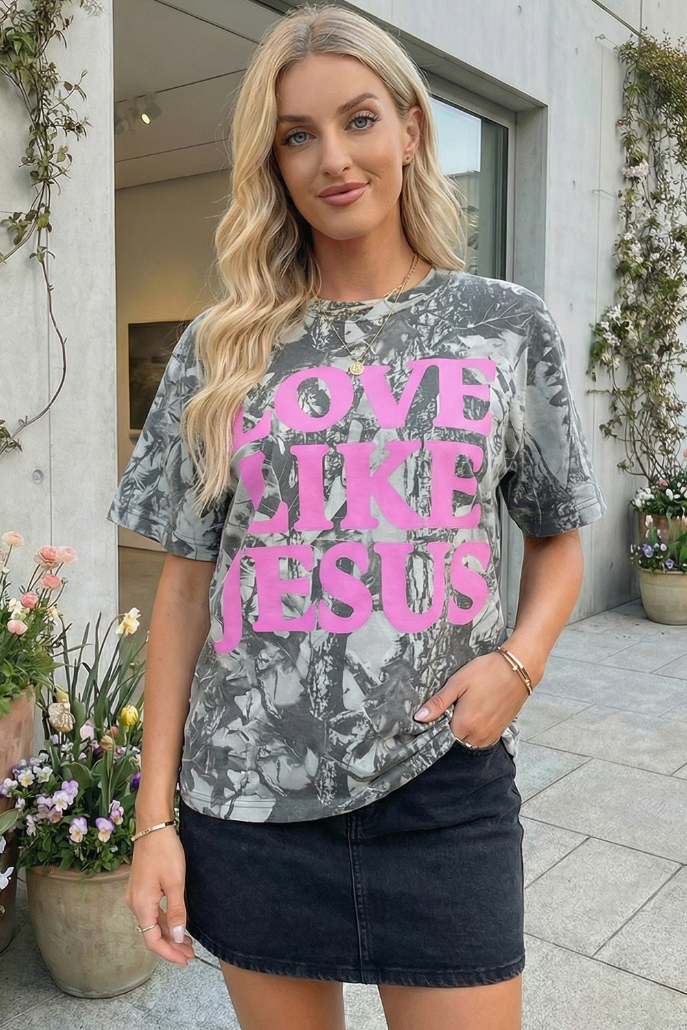 Plus Size Camo Woodland Love Like Jesus Casual Tee (S-4X)