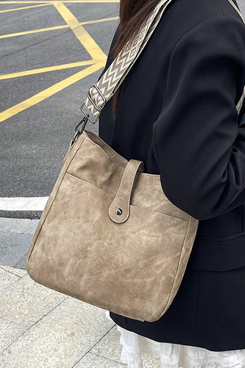 ..1028 Distressed Faux Leather Crossbody Messenger Bag SI-28748