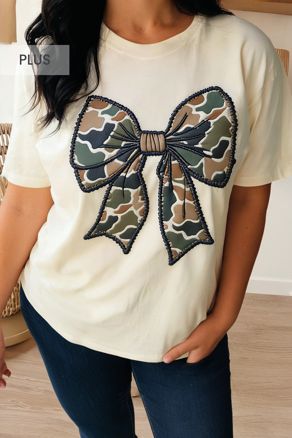 Camouflage Bow Embroidered Patch Plus Size T Shirt