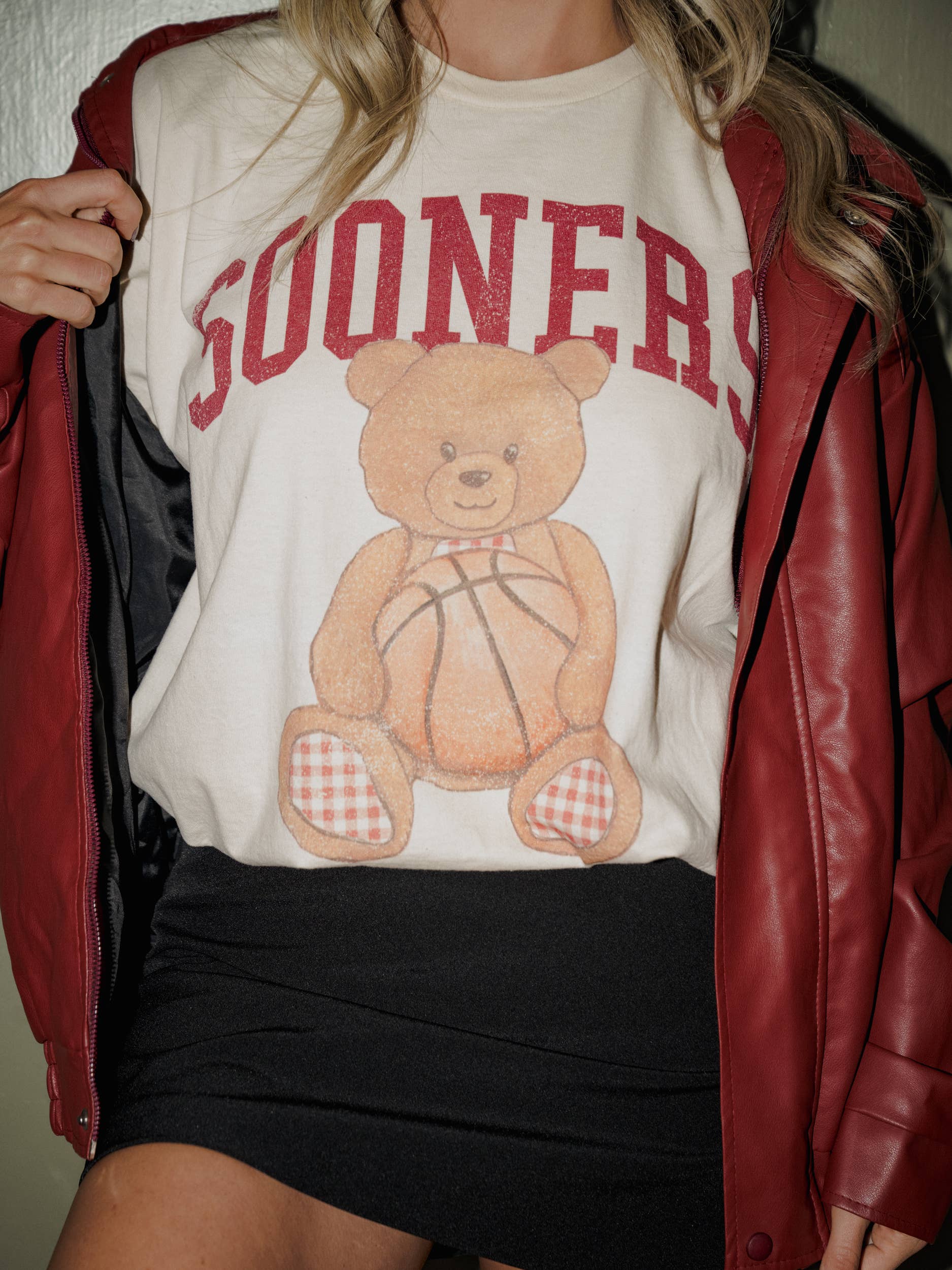 Ou Sooners Basketball Bear Off White Thrifted Tee