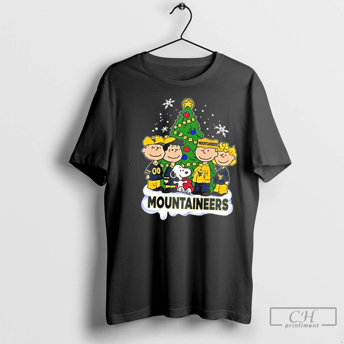 Classic West Virginia Mountaineers And Peanuts Character Merry Christmas 2025