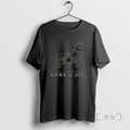 Officials Hunt Or Die Round Rump Tee Shirt Sweater