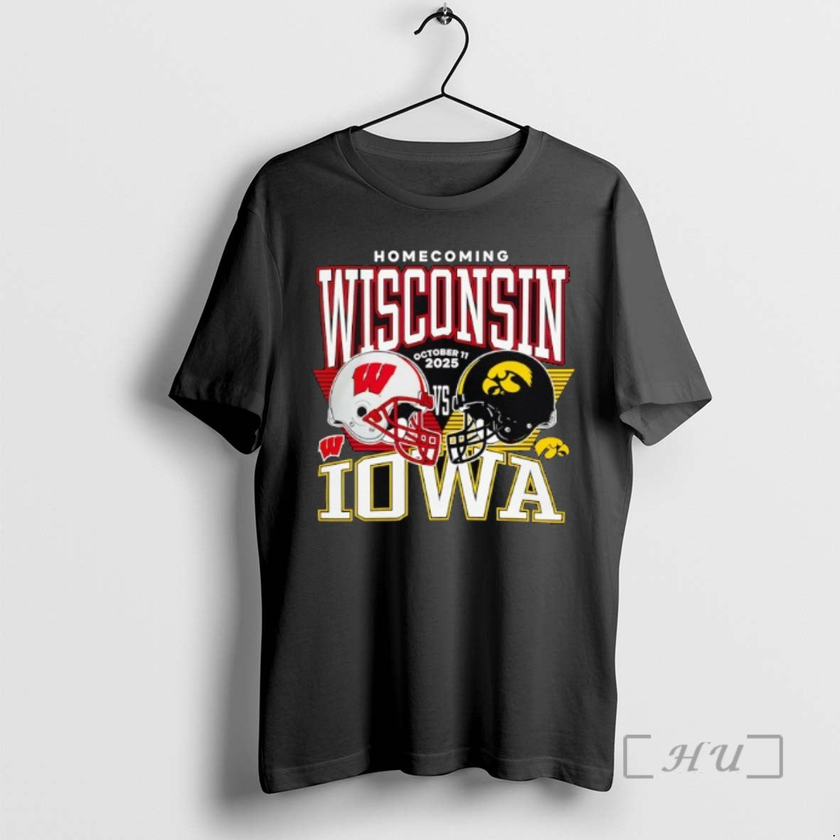 Officials Nebraska Cornhuskers Vs Iowa Hawkeyes Homecoming Wisconsin 2025 Tee Sweater