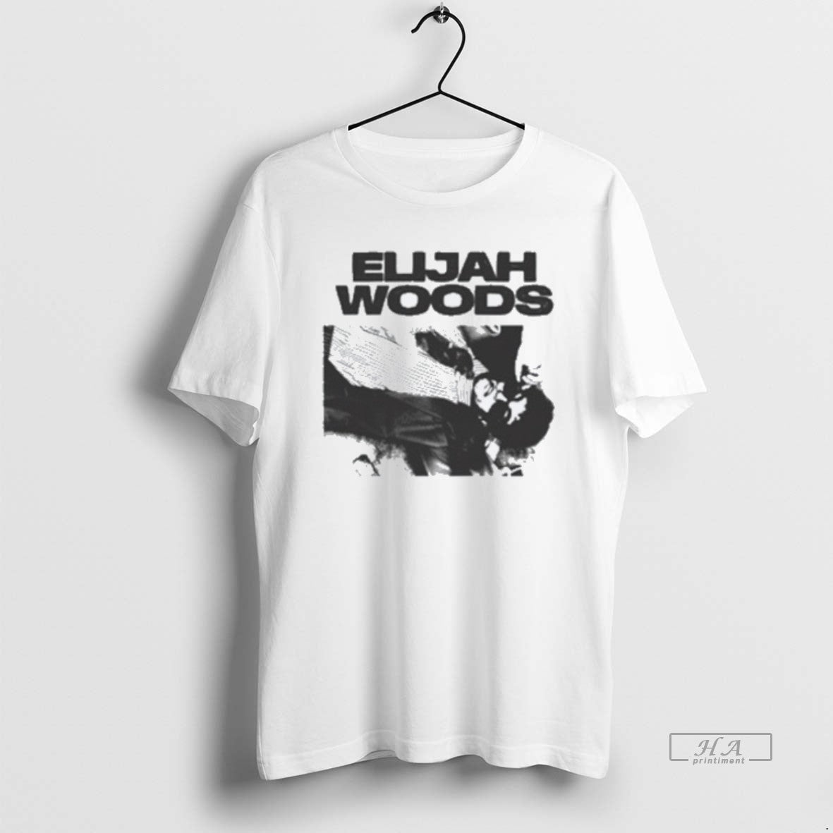 Trendy Elijah Woods Photo