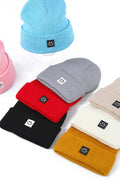 ..Patch Beanies / Solid Beanies