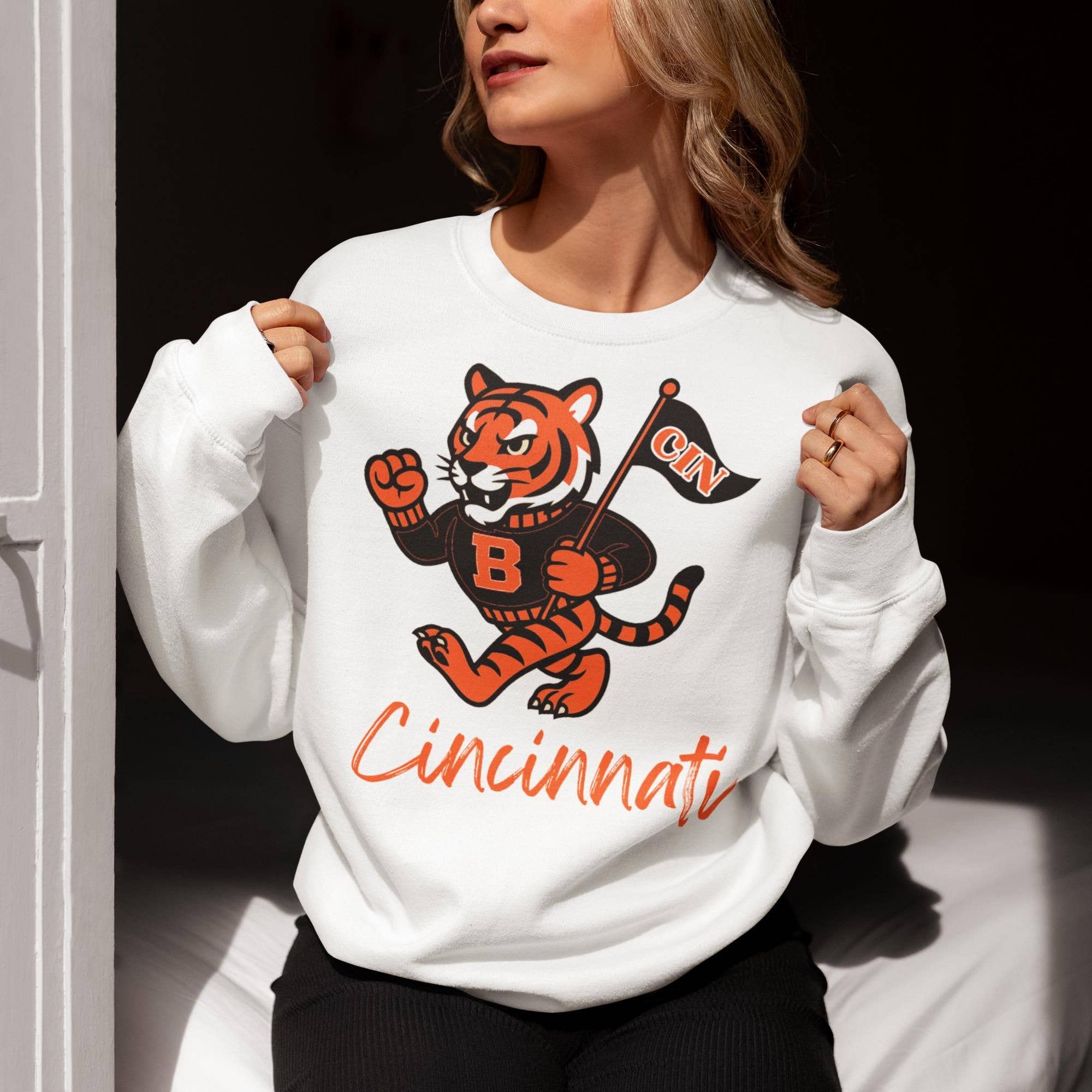 Cincinnati Football Vintage Sweatshirt Shirts