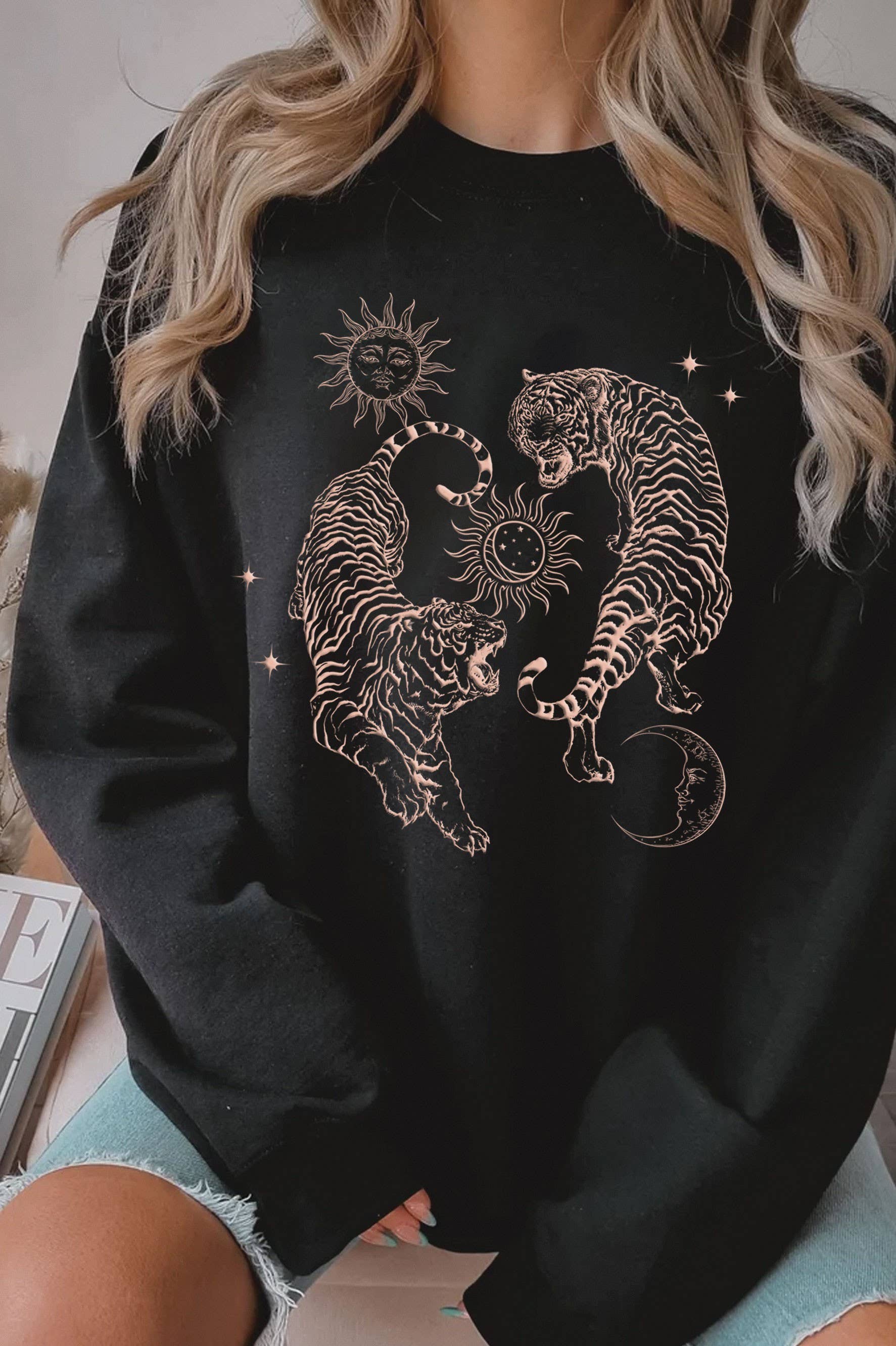 Sun and Moon Tiger Puff Graphic Brushed Sweatshirts