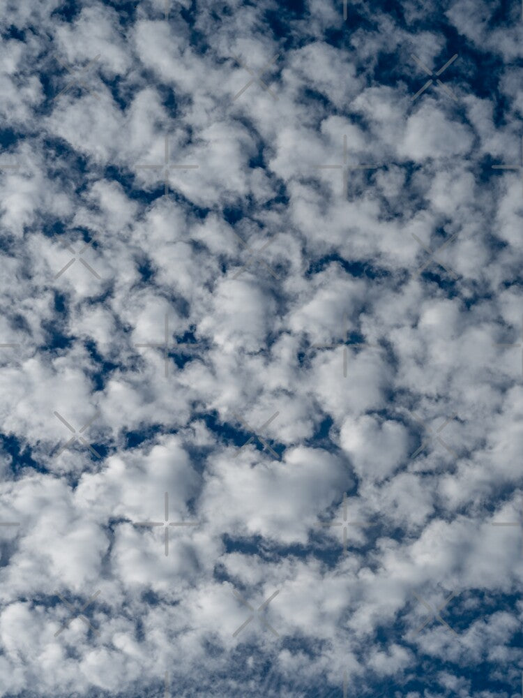 cloudy sky by OskiOnTour Unisex
