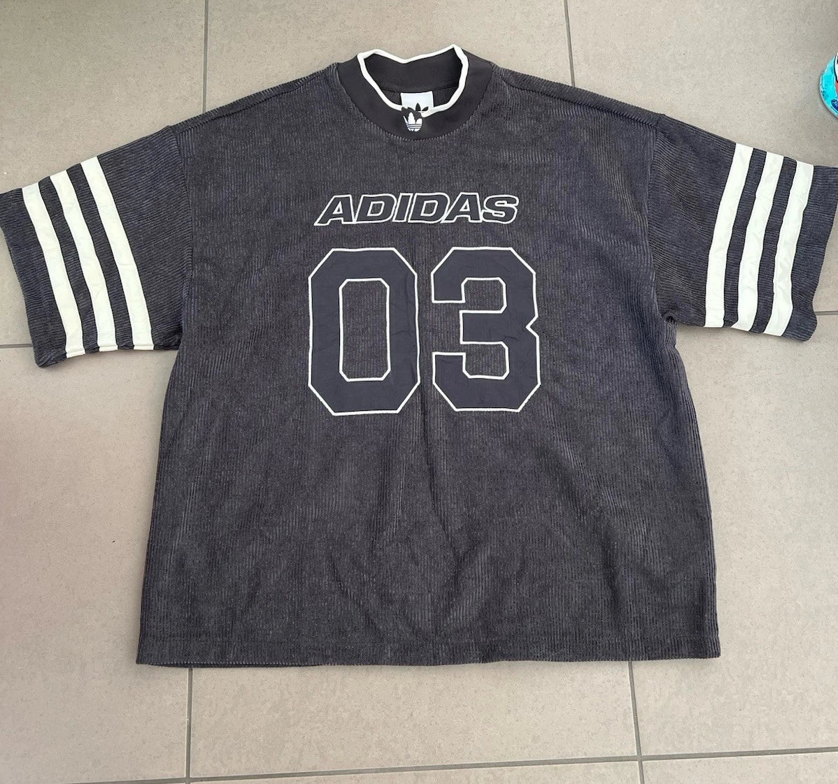 adidas originals 2XL football jersey season 3  Mens Grey Graphic Neck T-Shirt