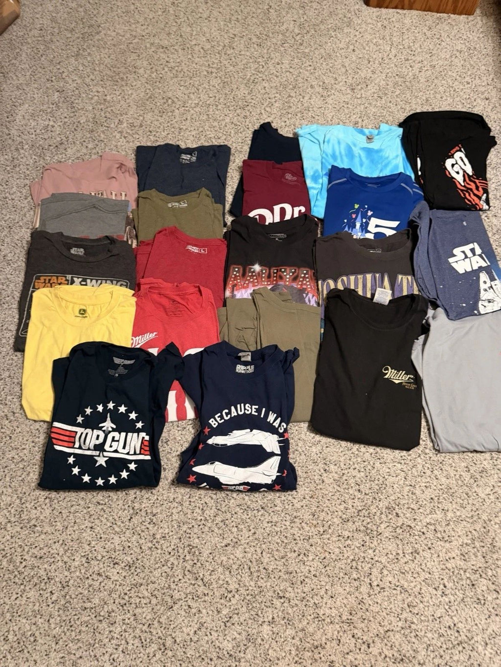 Mens Tshirt Lot L and XL 21 shirts Unisex