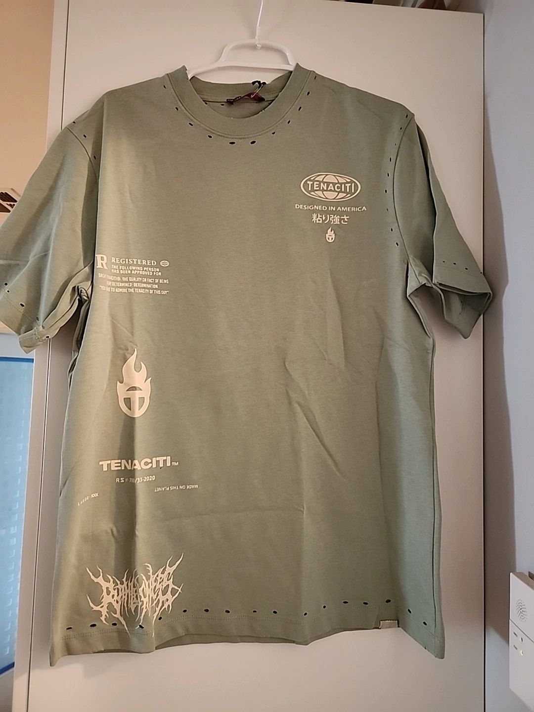 Tenaciti Studios Men's Graphic Streetwear Shirt Small Short Sleeve MSRP $120 Unisex