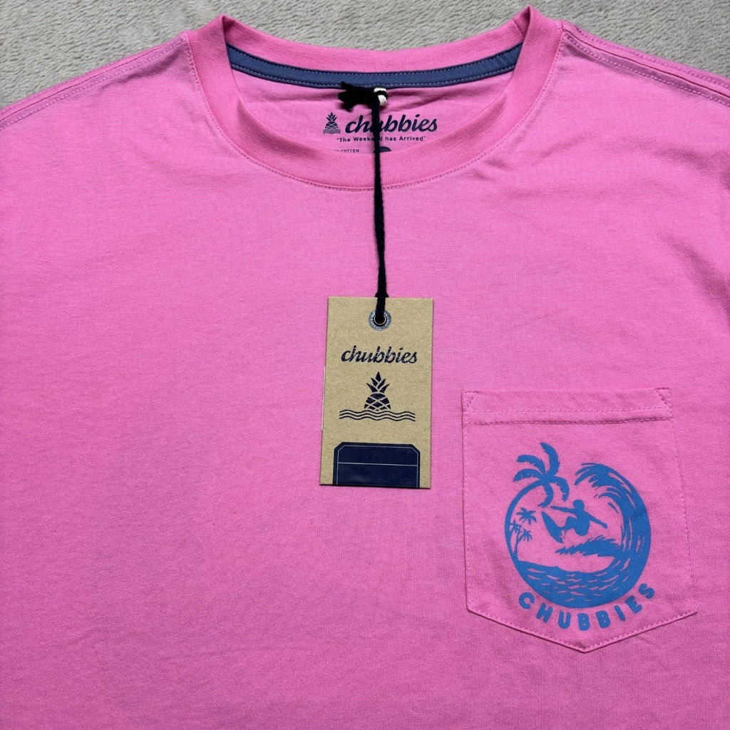 NEW NWT Mens L Chubbies Graphic T Shirt The Surfer Pink W/ Front Pocket Unisex