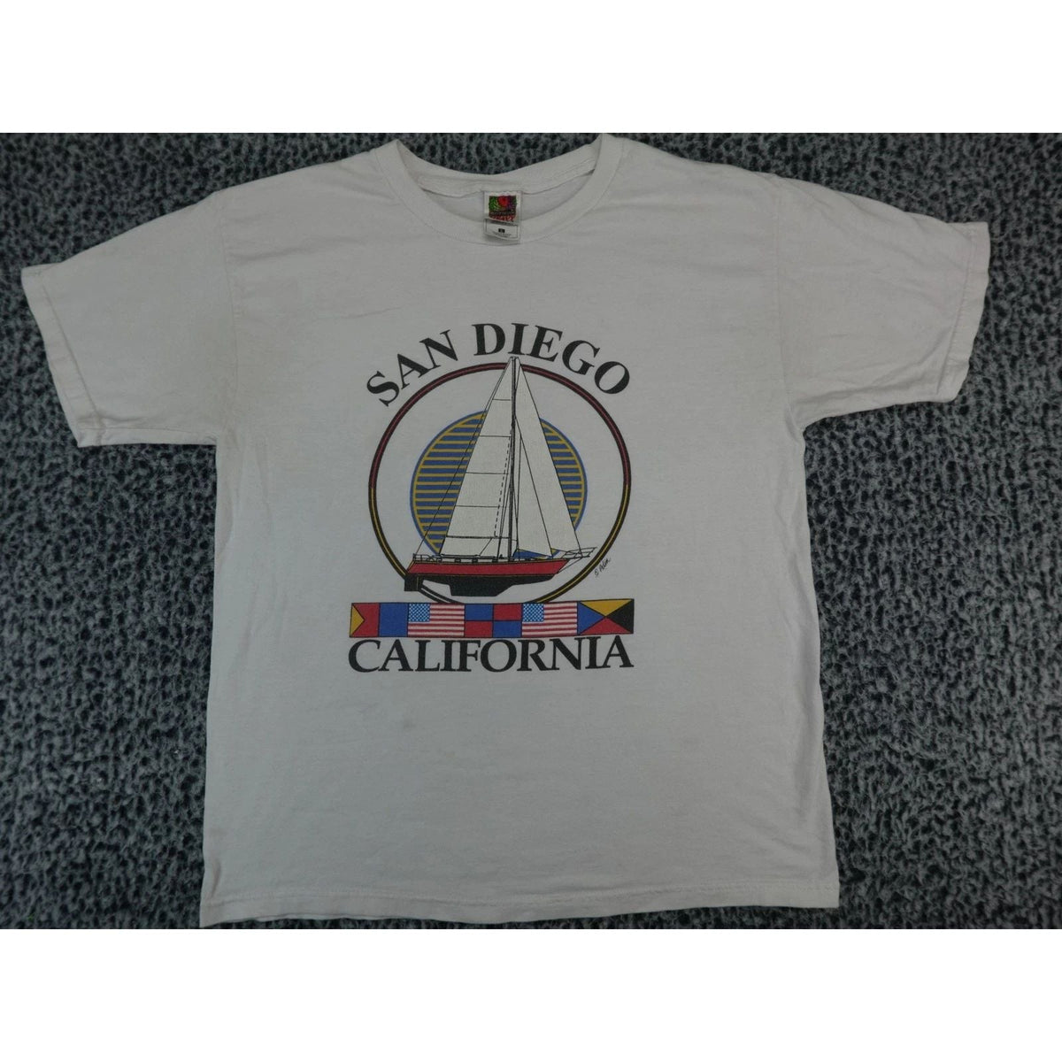 Fruit of the Loom San Diego California Sailing Graphic White Mens Large Unisex