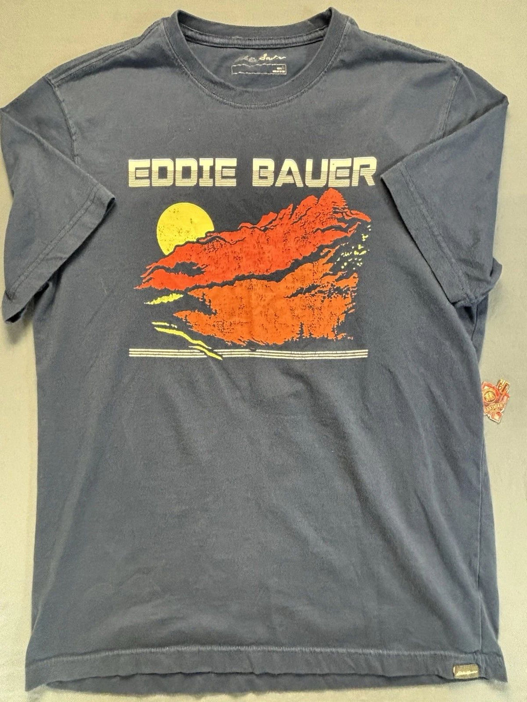 Eddie Bauer Graphic T Shirt Mens Medium Blue Sunset Logo Surf Unisex