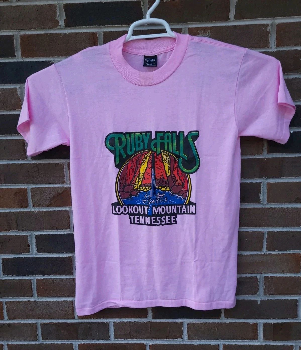 Vintage Ruby Falls Lookout Mountain Travel T Shirt Size Medium Pink Made In USA Unisex