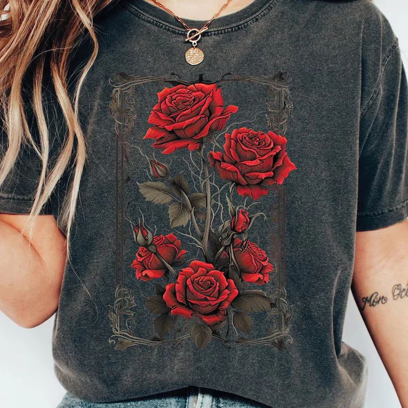 Vintage Roses Retro Graphic Comfort Tee Shirt Aesthetic Floral Gift Unisex