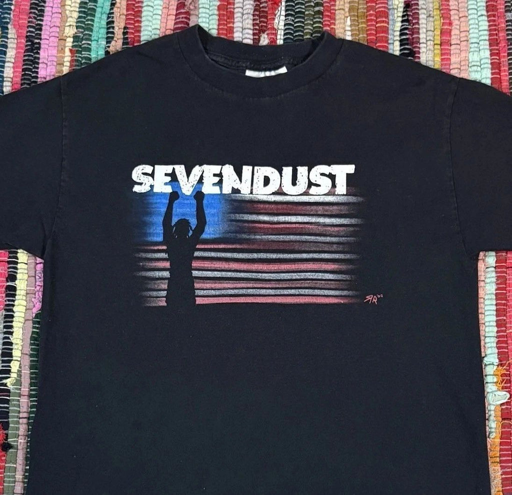 VTG 2002 Sevendust Band American Flag Black S to 5XL Tee Shirt TU1851 Unisex