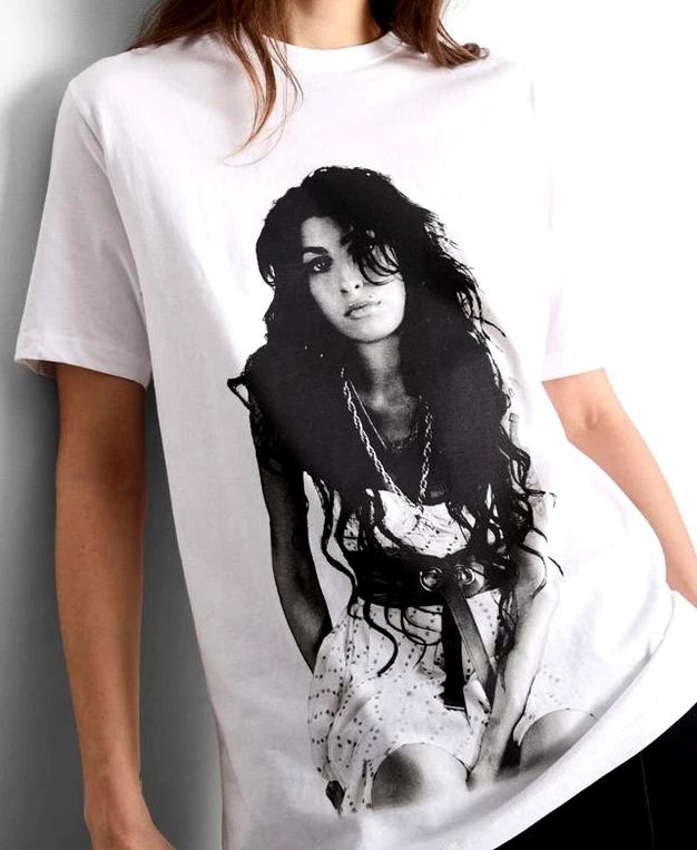 AMY WINEHOUSE (See Back) White Cotton Short Sleeve BNWT Primark Licenced Unisex