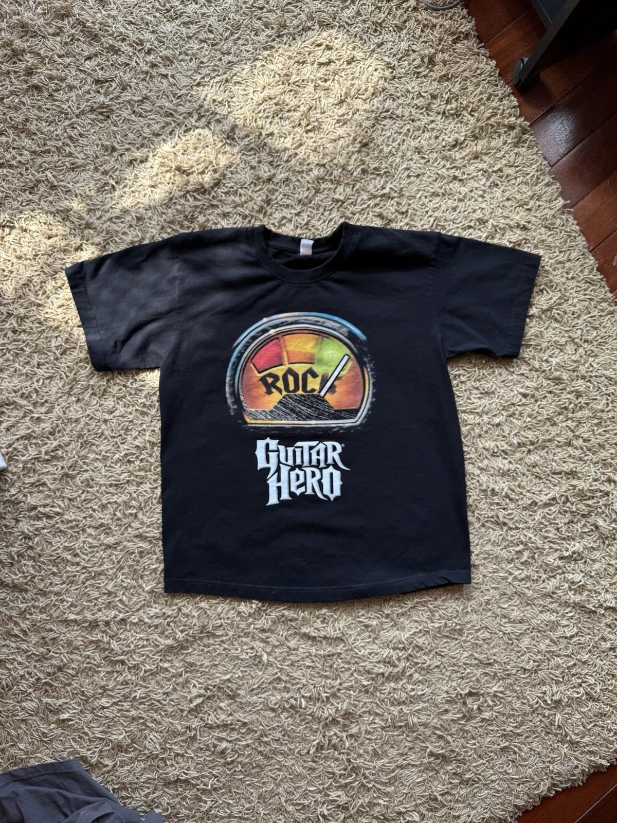 Vintage Y2K 2000s Guitar Hero “I Rock” Video Game Shirt, Size M (REPRINT) Unisex