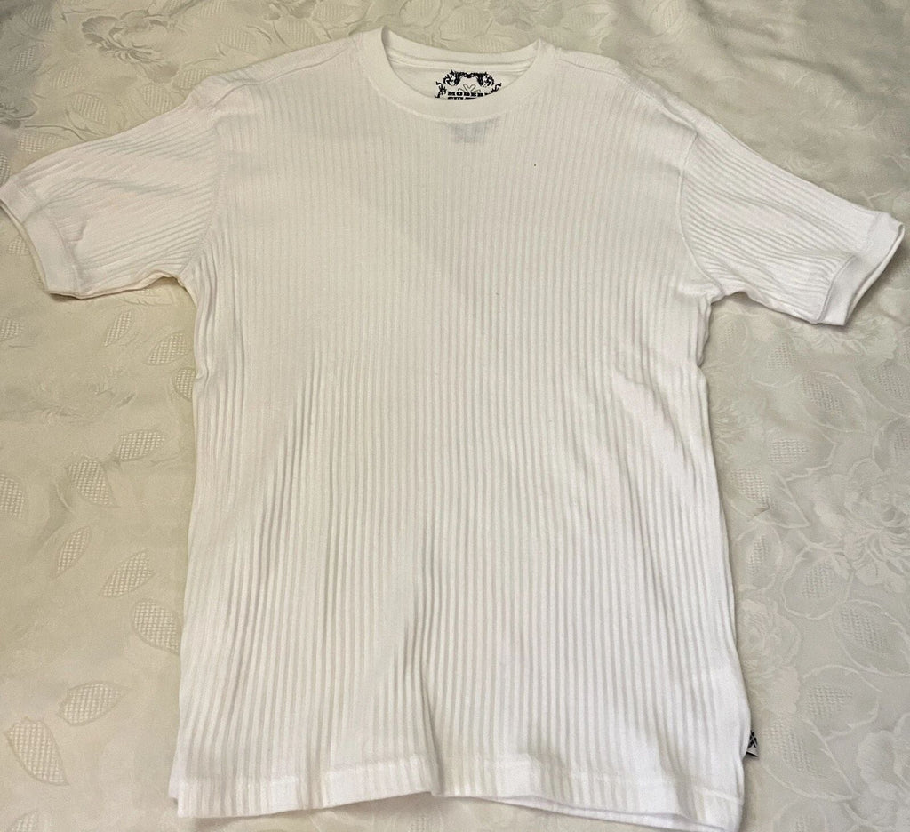 Men’s Modern Couture Tee Shirt Size Medium Unisex