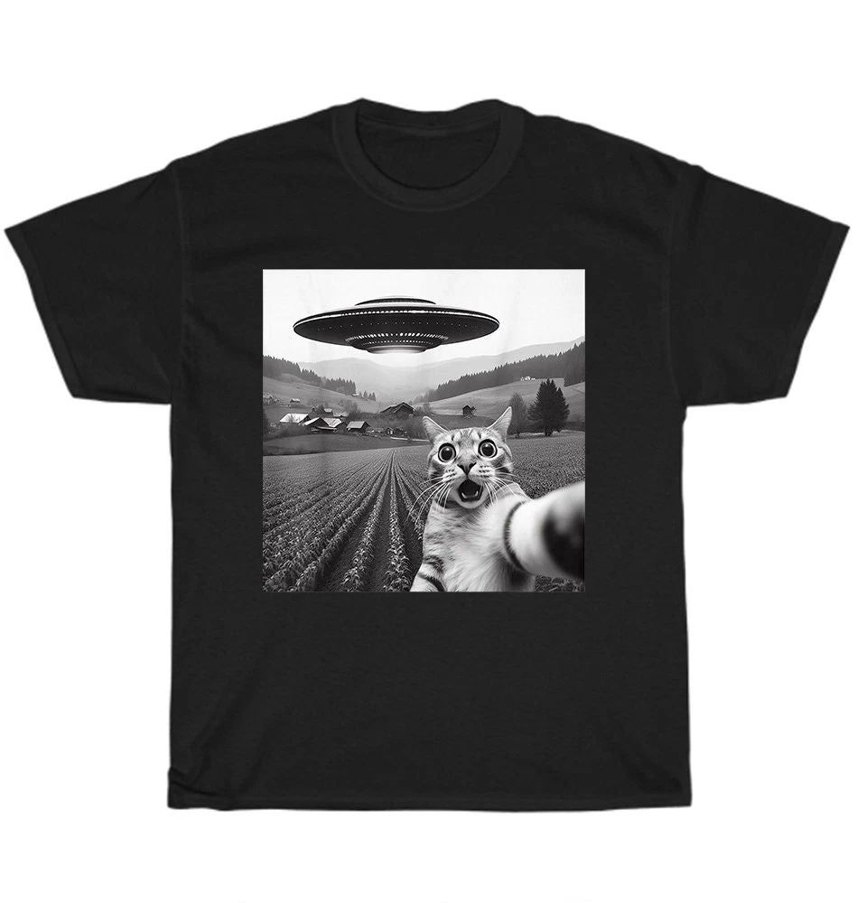 NEW Cat Selfie with Alien UFO Funny Cats Kitten Lover Unisex Tee Gift Unisex