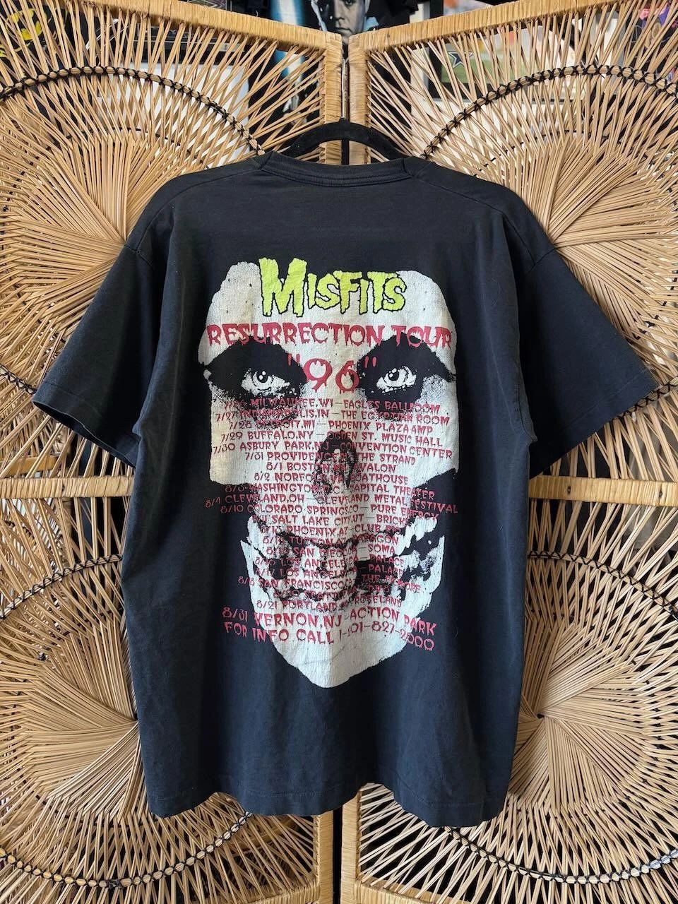 Vintage 1996 Misfits Resurrection Tour 90s Black Punk Band Tee 1 Unisex