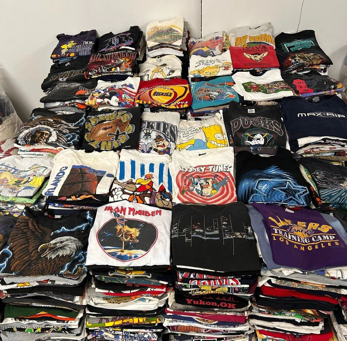Men’s Vintage 90s-2010 Random Mystery tee Message Size Unisex