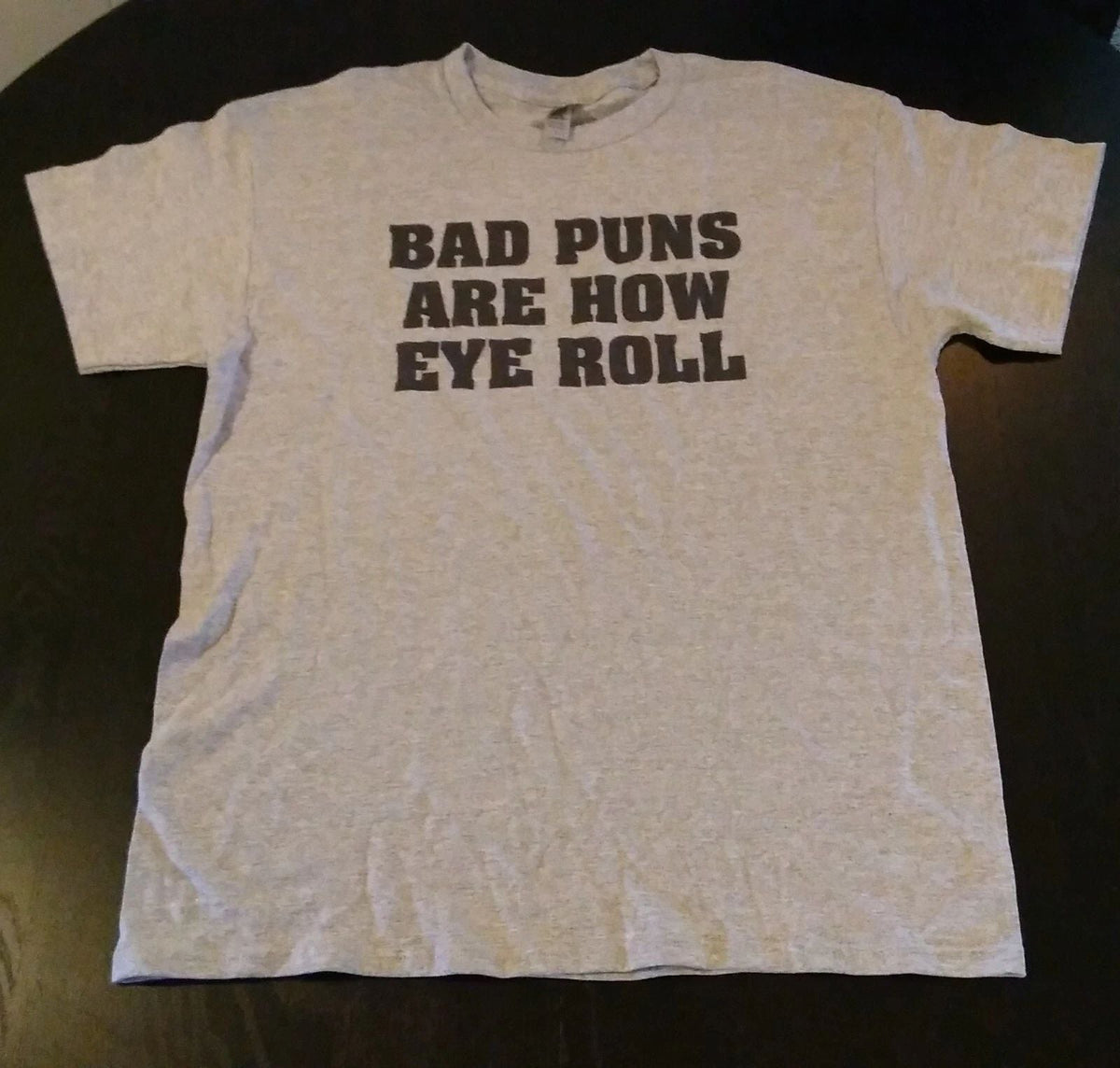 Gildan Men's Large Gray "Bad Puns are how Eye Roll" Graphic Unisex