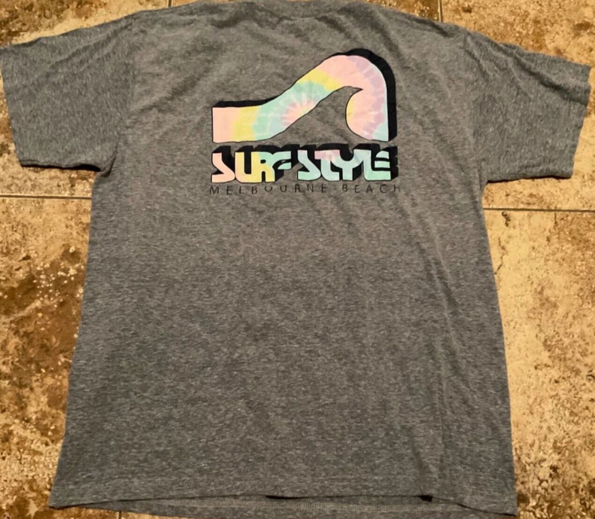 SURF STYLE MELBOURNE BEACH FL GRAPHIC ( MENS L ) DARK HEATHER GREY AS IS Unisex