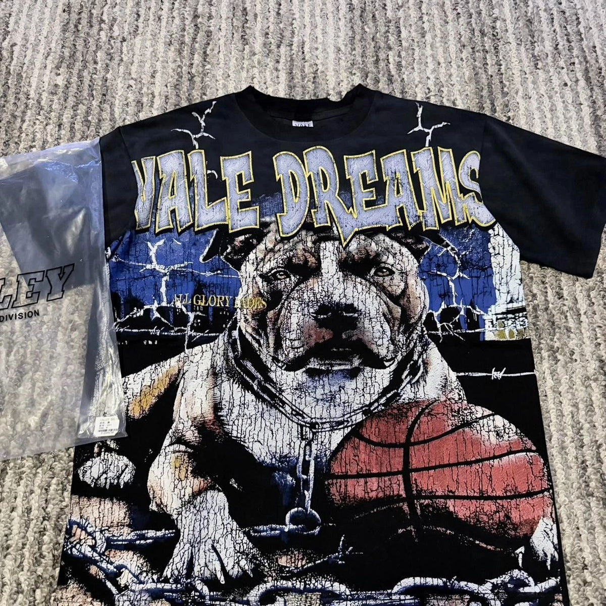 Vale Dreams Bulldog Graphic Tee Black Streetwear S to XL Unisex