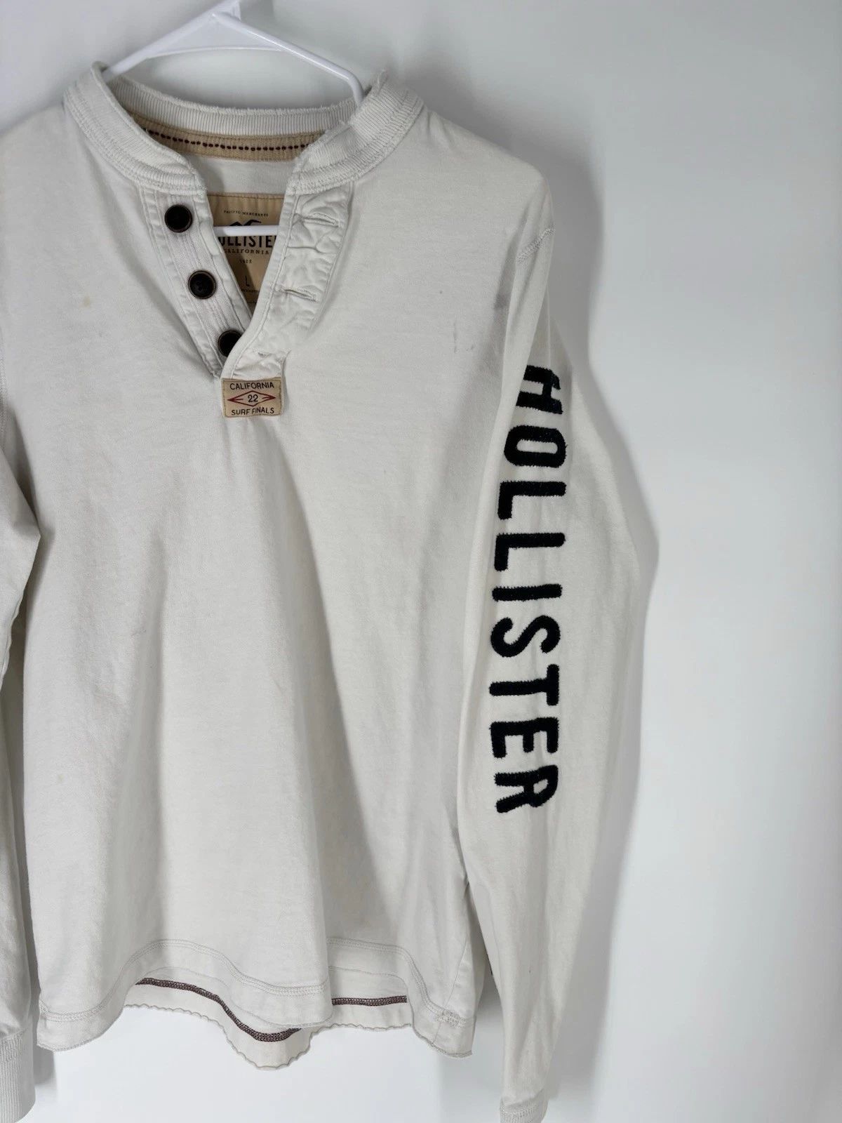 Hollister Mens Y2K Henley Spellout Sz L Logo Surf Distressed Skater Long Sleeve Unisex