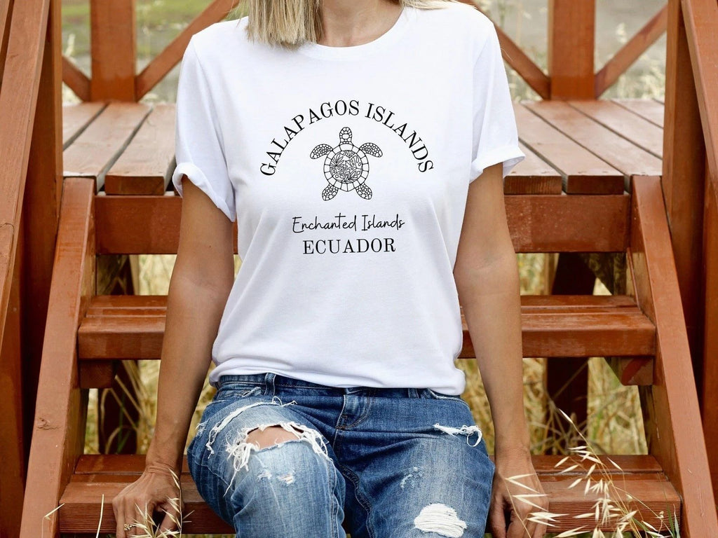 Galapagos Islands Shirt Travel Gift for Ecuador Trip Lovers Souvenir Tee Unisex