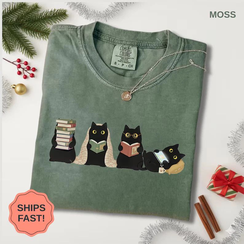 Black Cats Reading Book Lover Cat Reader Comfort Tee Unisex