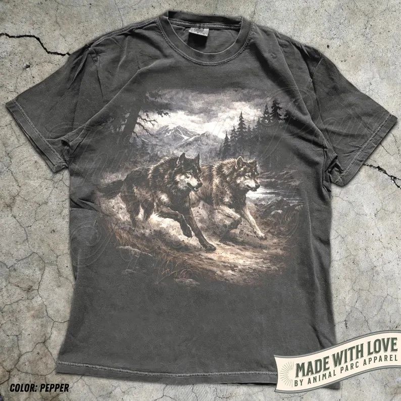 Vintage Wolves Running Comfort Tee Shirt Wild Animal Nature Graphic Unisex