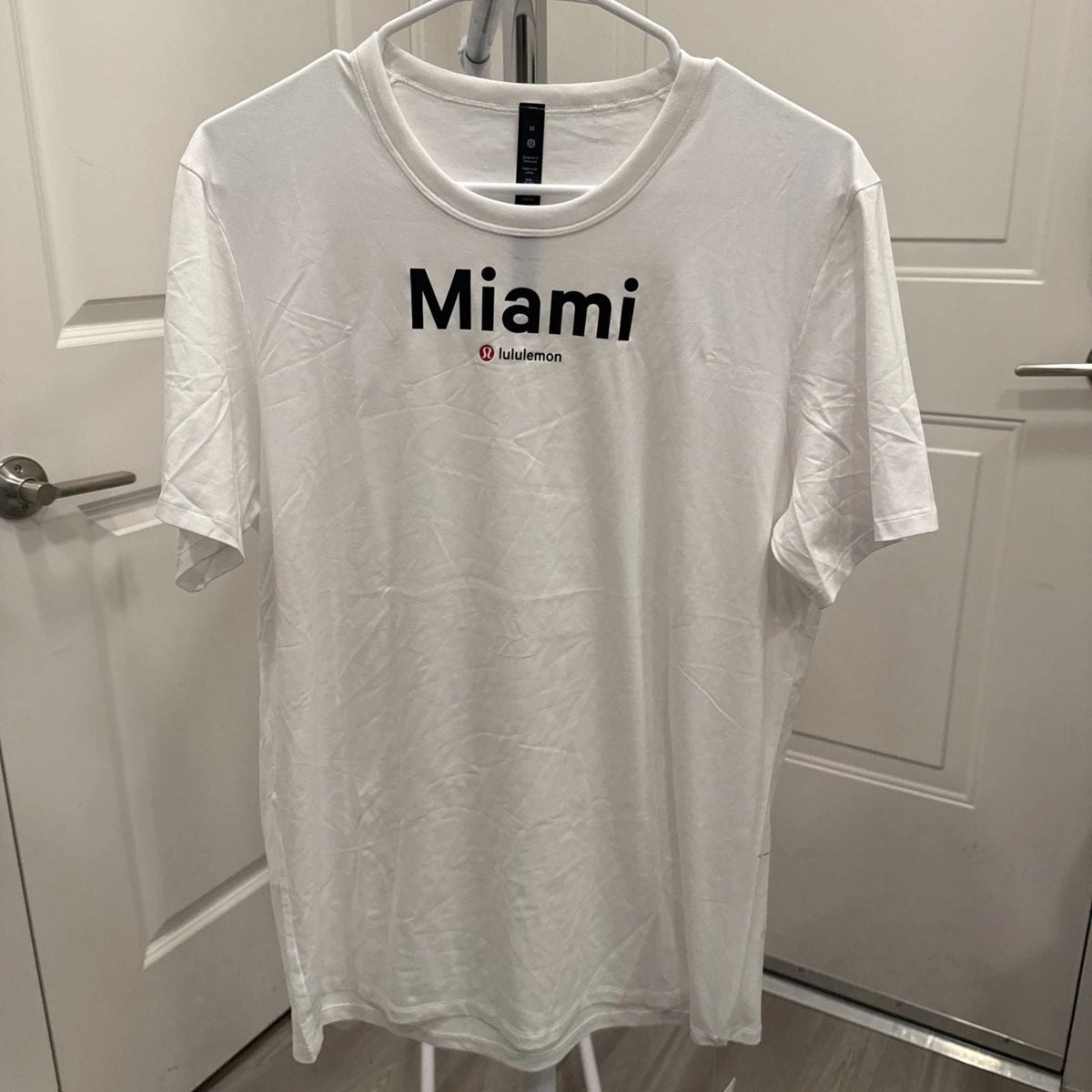 NEW Lululemon Fundamental T Miami Mens M WHT TShirt Short Sleeve Crew Neck Unisex