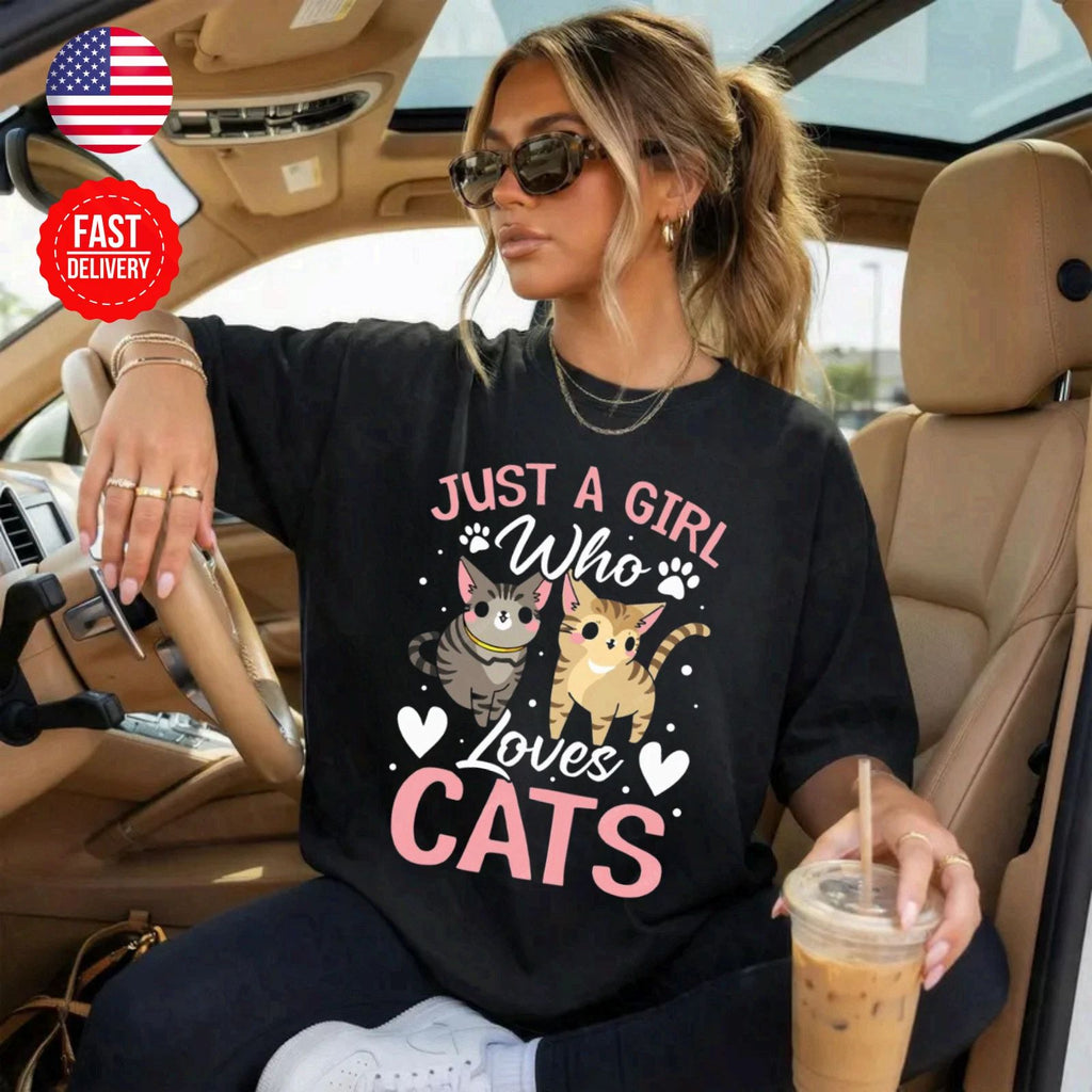 Girl Who Loves Cat Cute Kitty Lover Gift Graphic Tee S-4XL Unisex