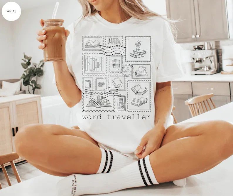Word Traveller Comfort Tee Shirt Travel Lover Gift Soft Cotton Top Unisex