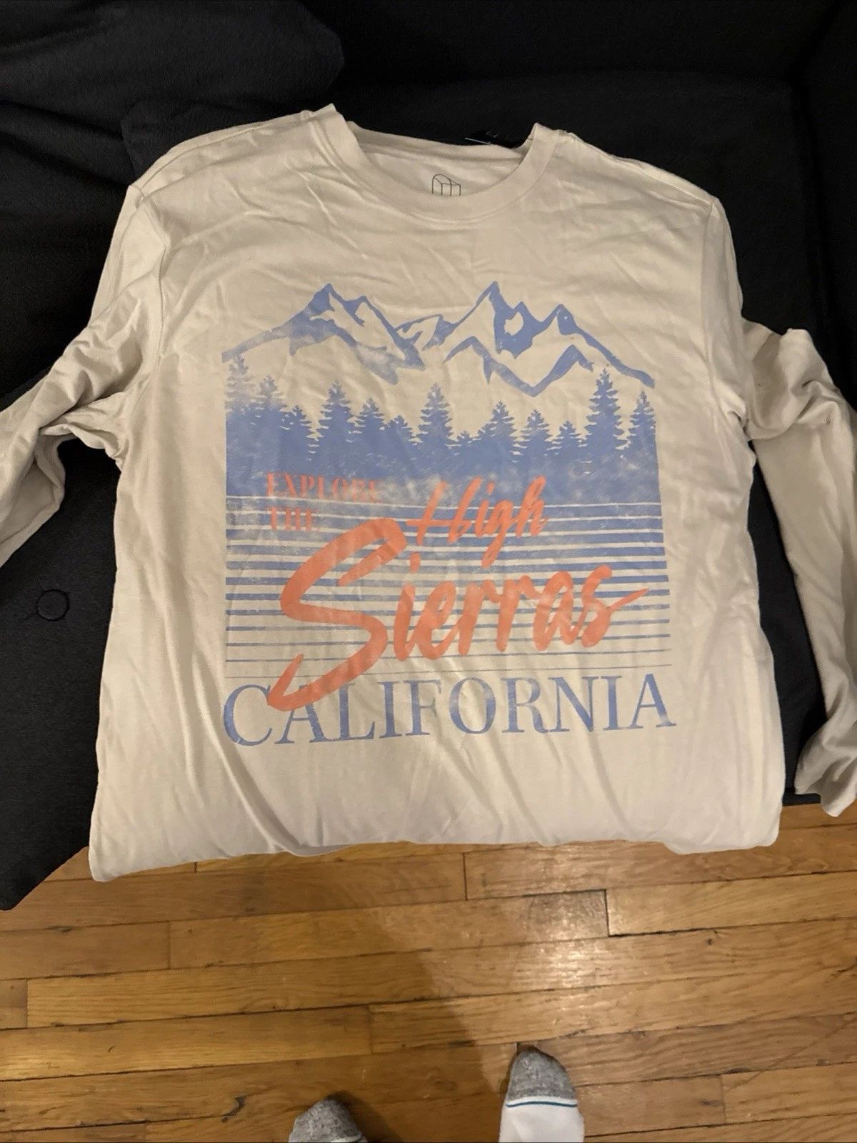 Original Use Men's High Sierras California Graphic Tee Beige Long Sleeve Medium Unisex